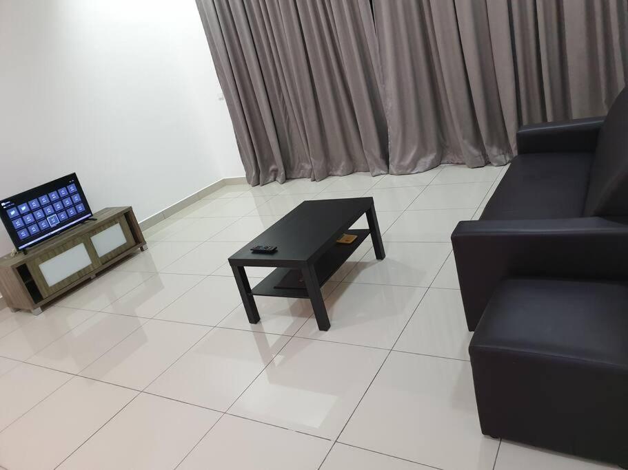 Direct Qbm & Ikea *Highfloor Sunrise Seaview Condo Баян Лепас Екстериор снимка