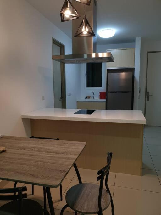 Direct Qbm & Ikea *Highfloor Sunrise Seaview Condo Баян Лепас Екстериор снимка